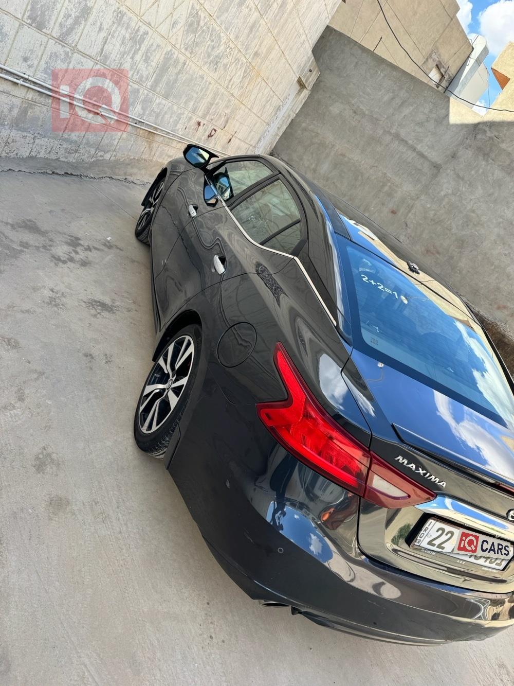 نيسان ماكسيما